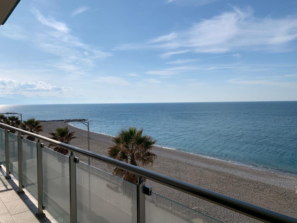 Capo dʼOrlandoLa Porta Delle Eolieアパートメント エクステリア 写真