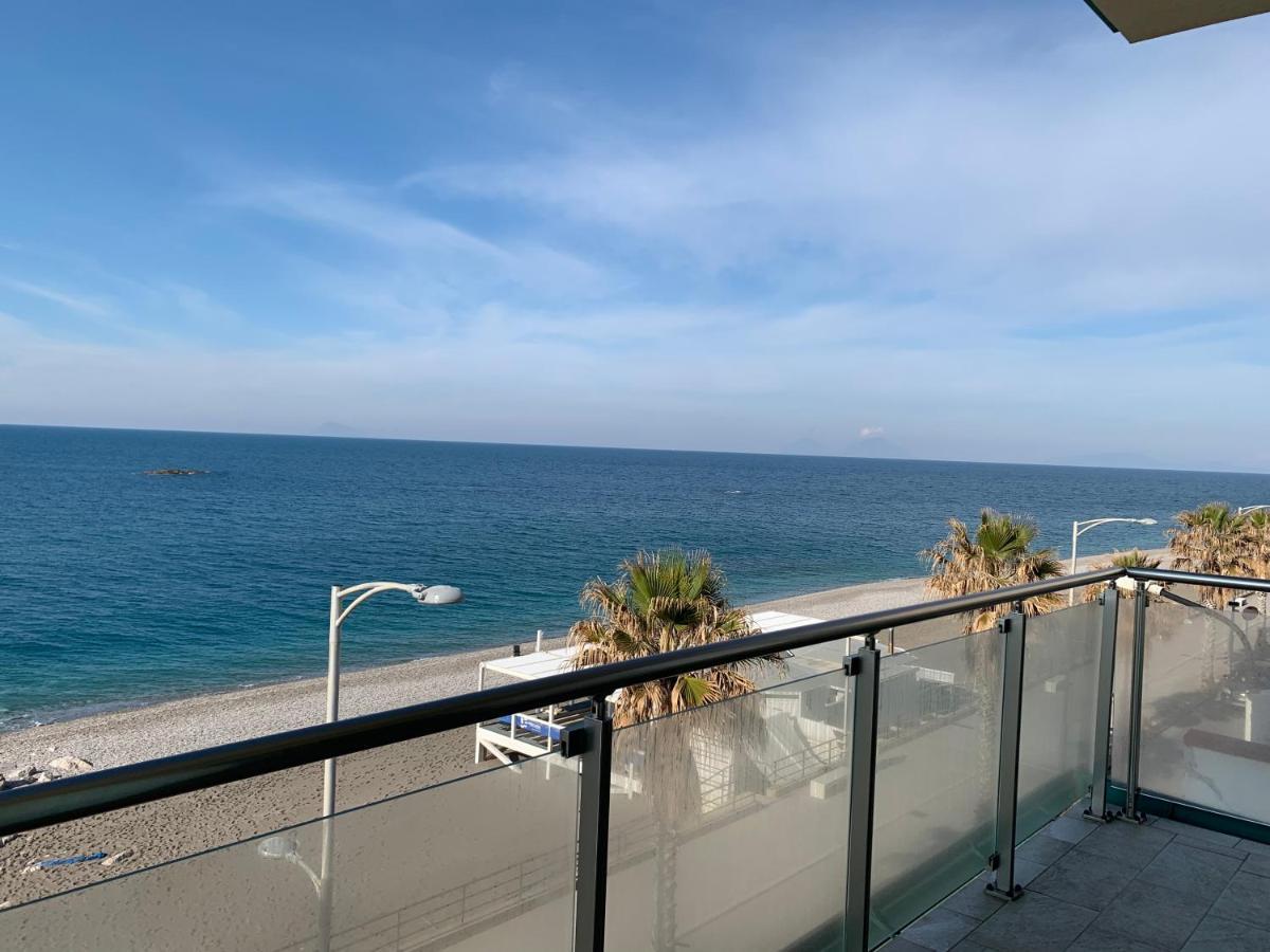 Capo dʼOrlandoLa Porta Delle Eolieアパートメント エクステリア 写真
